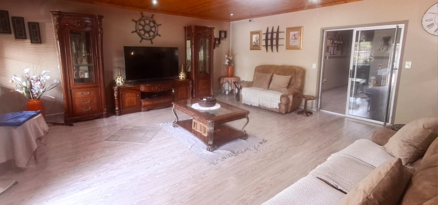 5 Bedroom Property for Sale in Vaalpark Free State